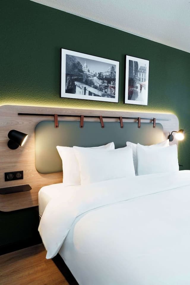 Superior Room, 1 King Bed