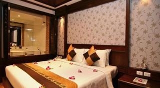 โรงแรมรายาบุรี ป่าตอง (Rayaburi Hotel Patong)1