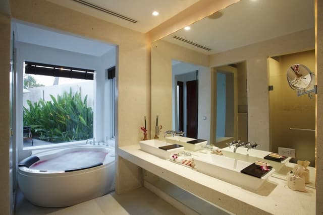 Beachfront Grand Pool Villa - Free Daily Minibar