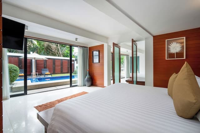Beachfront Grand Pool Villa - Free Daily Minibar