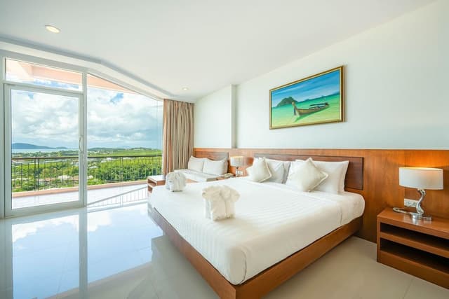 Deluxe Room, 1 Double or 2 Twin Beds, Sea View