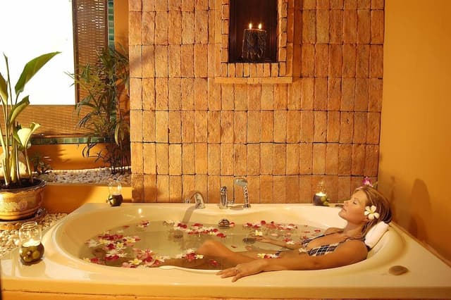 Superior Jacuzzi Villa