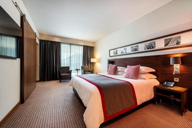 Family Suite (2 Adults + 2 Children up to 12 years old)