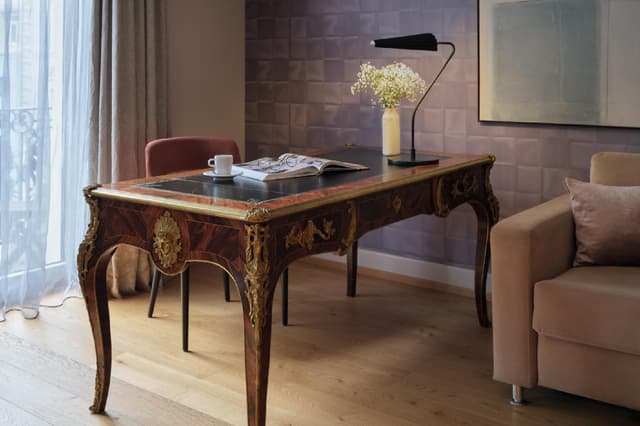 Deluxe Suite