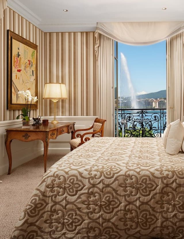 Suite (Bellevue)