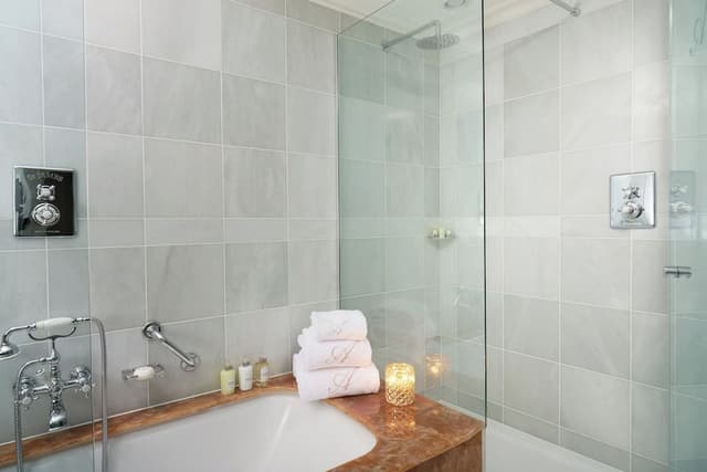 Exclusive Room, 1 King Bed, Lake View