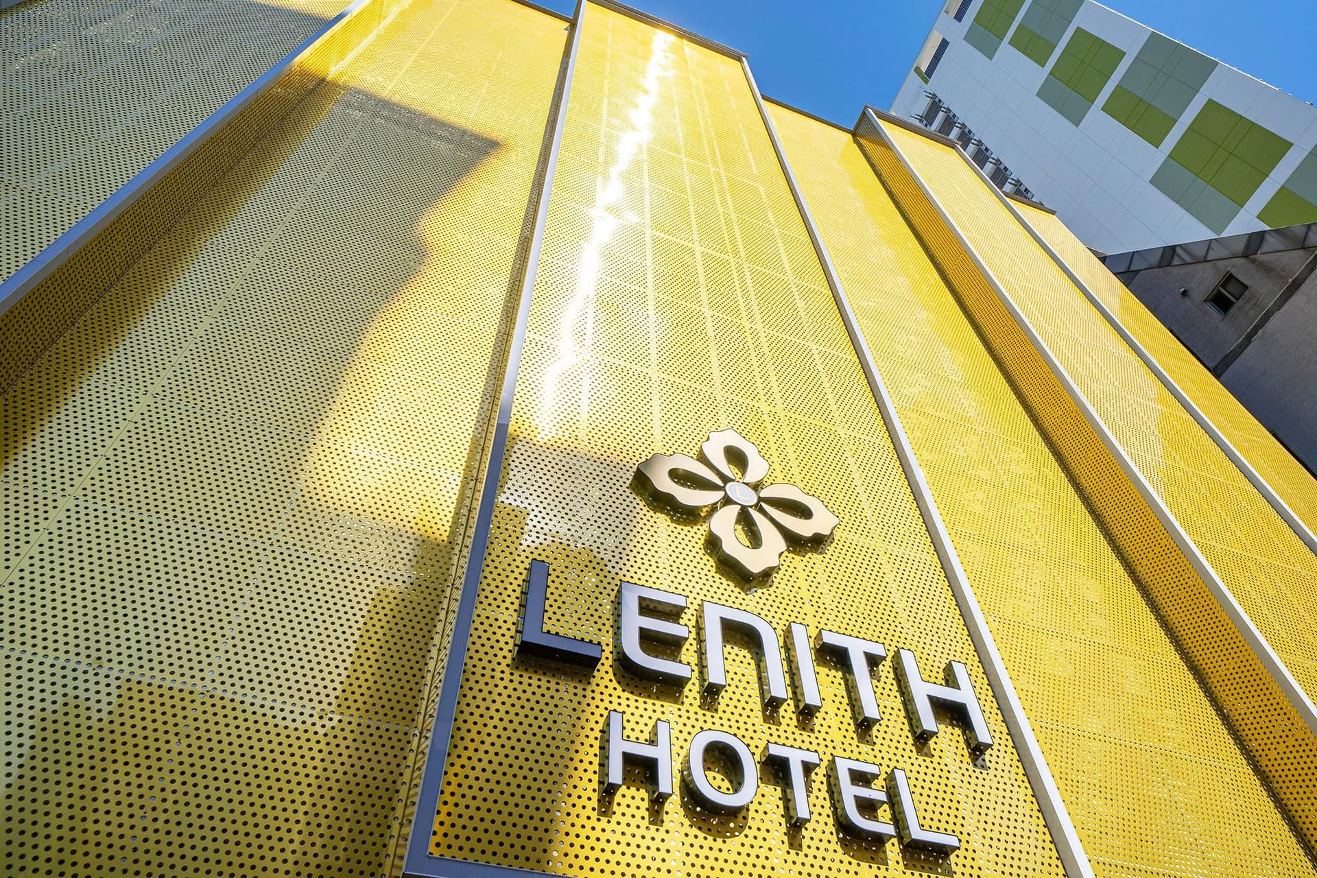 โรงแรมเลนิท โรงแรมเลนิท