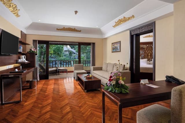 Club Suite, Balcony, Garden View
