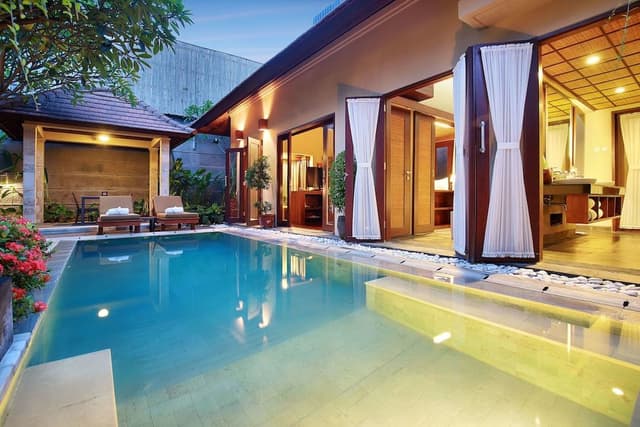 Honeymoon Pool Villa with Floating Breakfast
