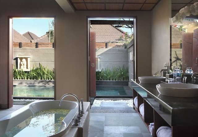 1 Bedroom Pool Villa with Floating Breakfast