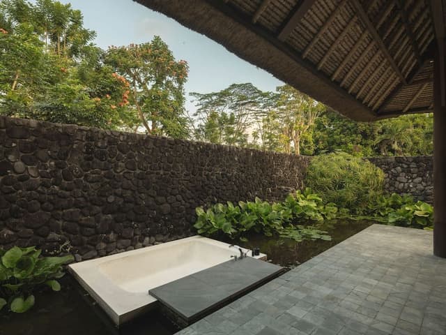 Villa (Pool)