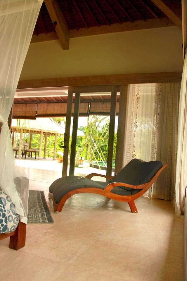 The Luxury Suite