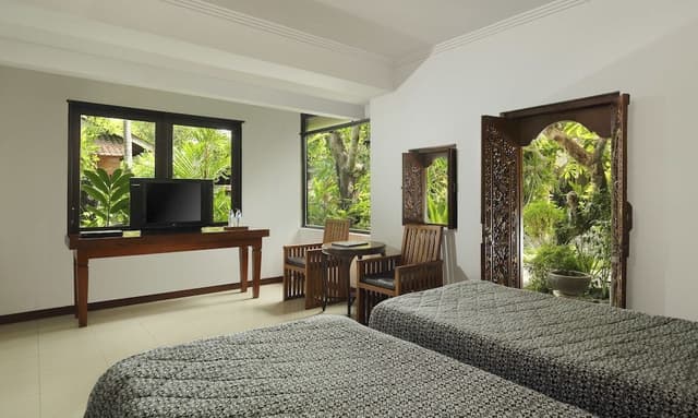 Superior Room with Garden View