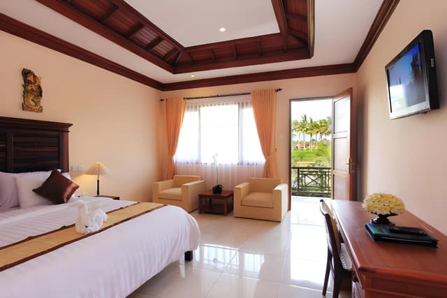 Deluxe Room with Pool View
