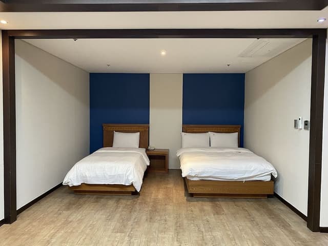 Premier Room