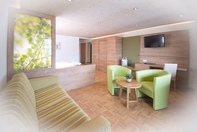 Deluxe Room (C)