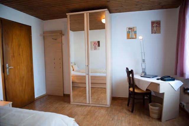 Economy Single Room