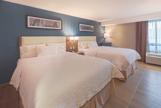 2 DOUBLE BEDS NONSMOKING