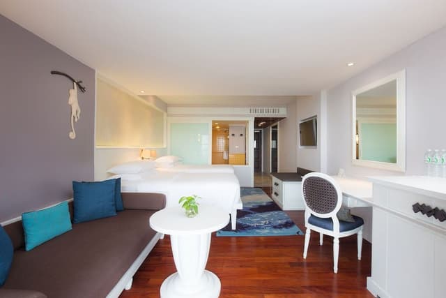 Room, 2 Twin Beds, Balcony