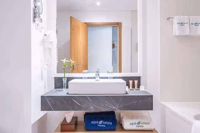 Standard Triple Room with Sea View