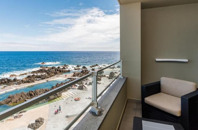 Standard Triple Room with Sea View