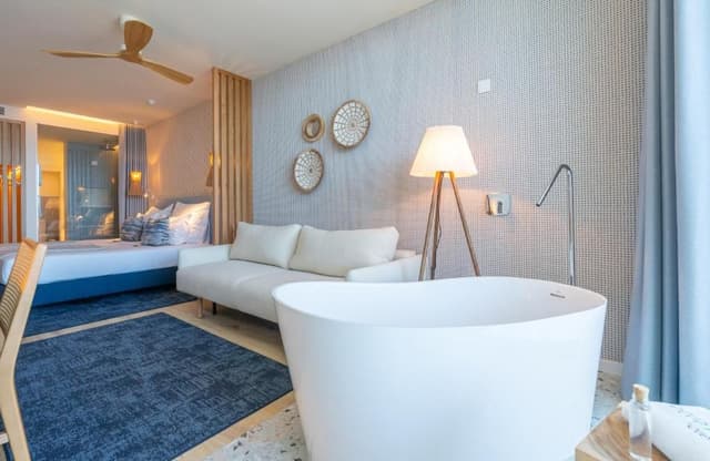 Suite with Sea View
