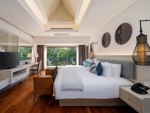 Deluxe Suite