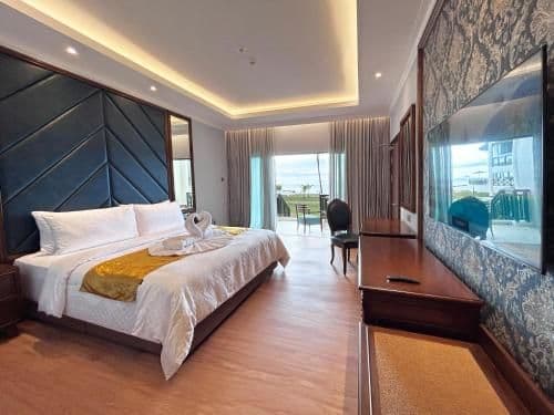 Deluxe King Room - Non-Smoking