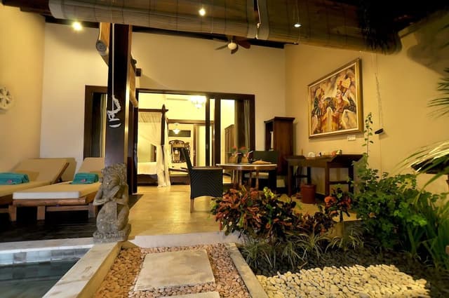Jacuzzi Villa
