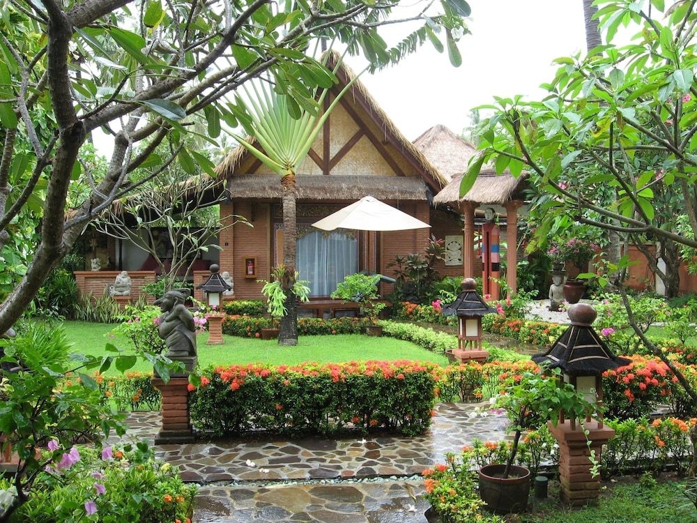 Puri Mas Boutique Resort & Spa1