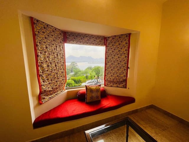 Twin Room, Lake View