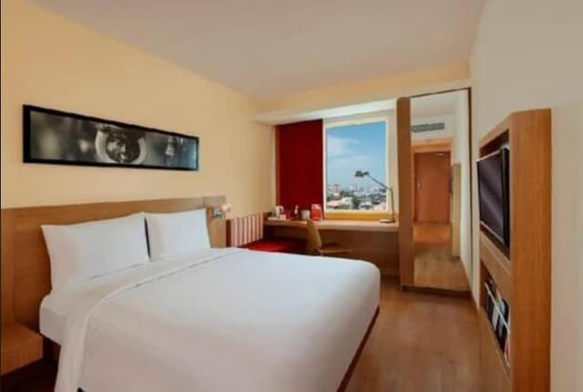 Standard Room, 1 Queen Bed