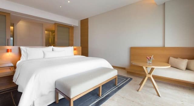 Suite, 1 King Bed