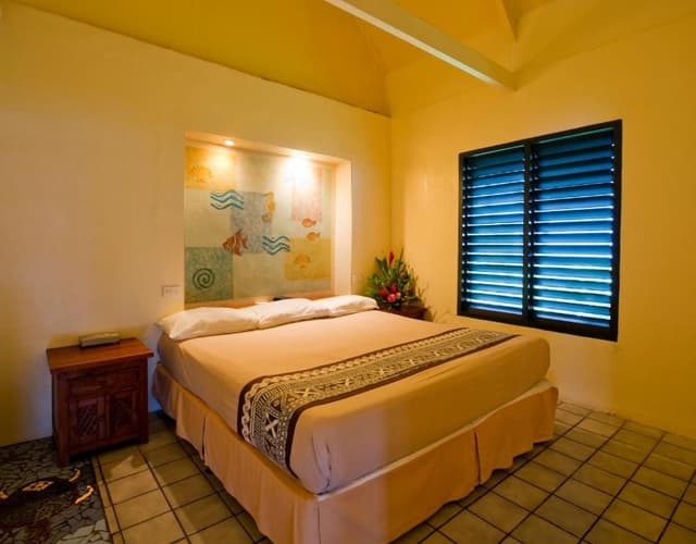 2 Bedroom Deluxe Beachfront Bure