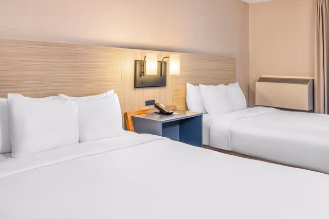 Room, 2 Queen Beds, Non Smoking
