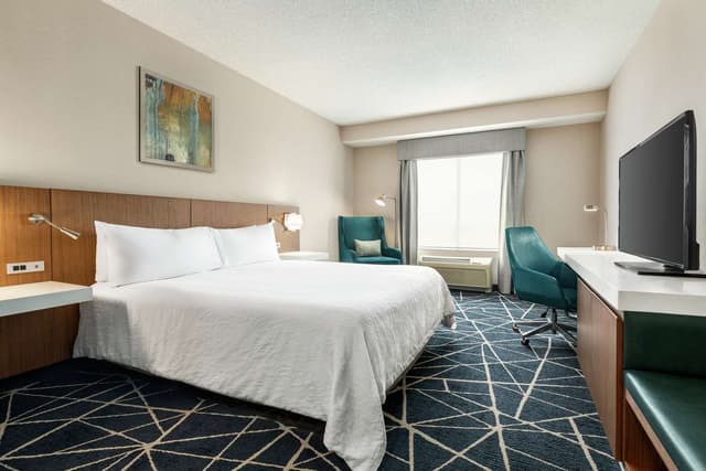 1 KING BED