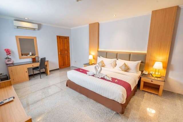 Executive Suite