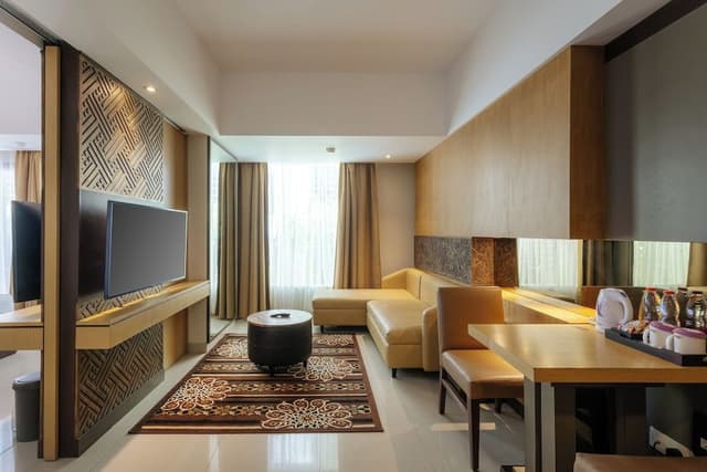 Horison Suite With Free Balinese Culture Experience and 1 Minibar