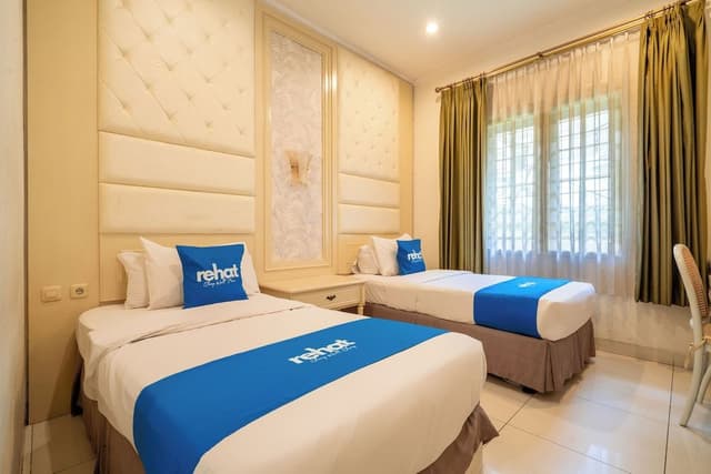 Deluxe Twin Room