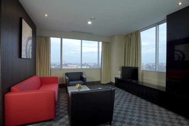 Executive Suite