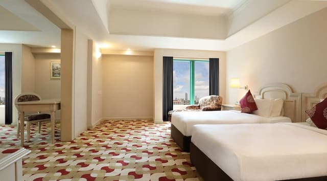 Suite City View