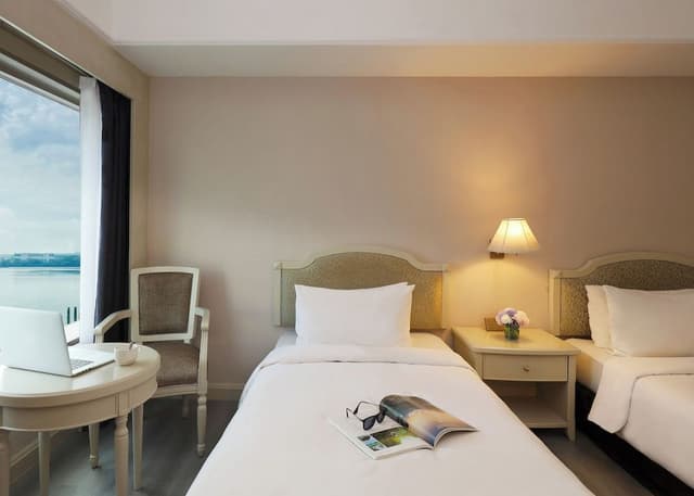 Deluxe Twin Sea View