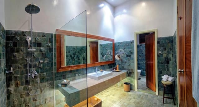 Two-Bedroom Deluxe Suite
