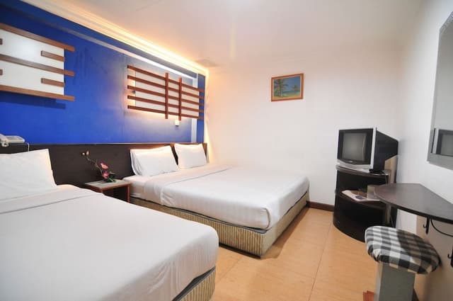 Economy Triple Room