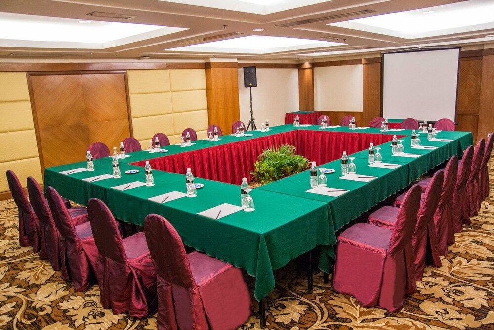 Summit Hotel Subang USJ1