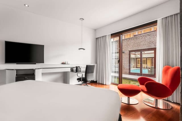 KING RELAXATION ROOM