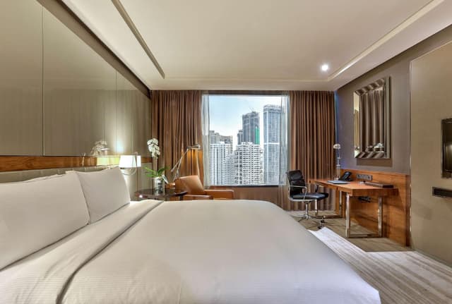 King Accessible Deluxe Room