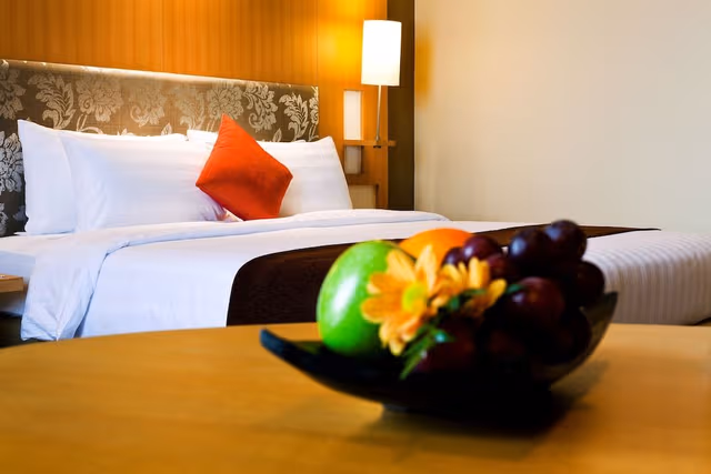 Deluxe King Room, Balcony, Pool View