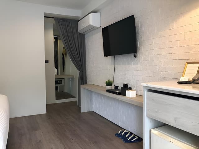 Deluxe Ground Floor