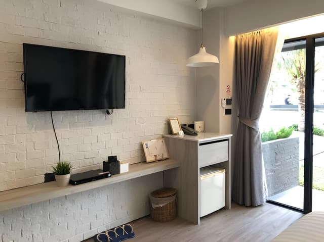 Deluxe Ground Floor